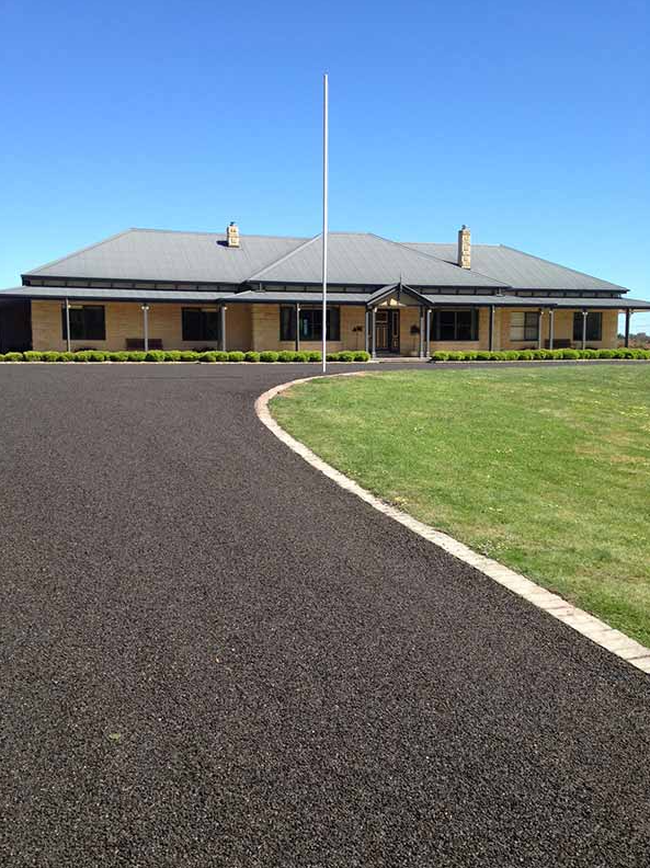 This is a photo of an asphalt driveway which has been installed by Camberwell Road Tech